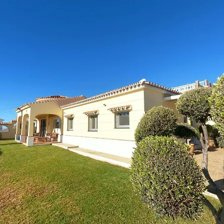 Casa Darren * Benajarafe