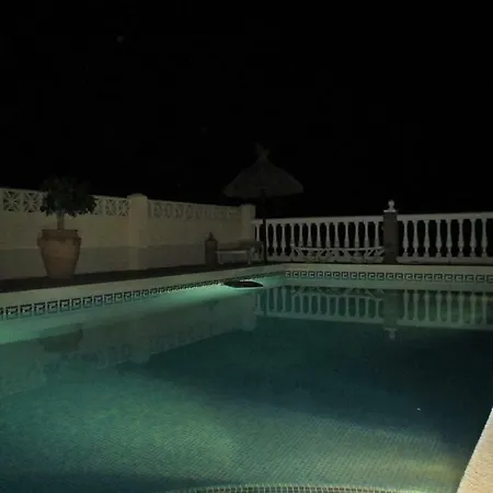 Casa Darren * Benajarafe